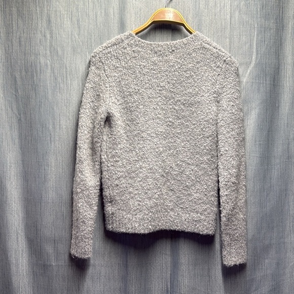 Banana republic Light Gray Crewneck Sweater size extra small - Picture 6 of 8
